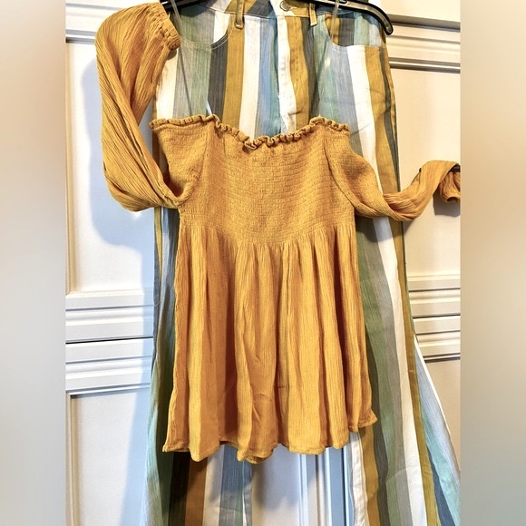 NWOT Altar’d State Bell Bottom Pants & Matching Top - Picture 2 of 4